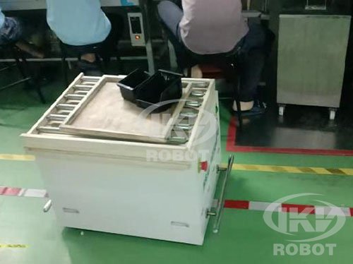 雙向滾筒背負AGV